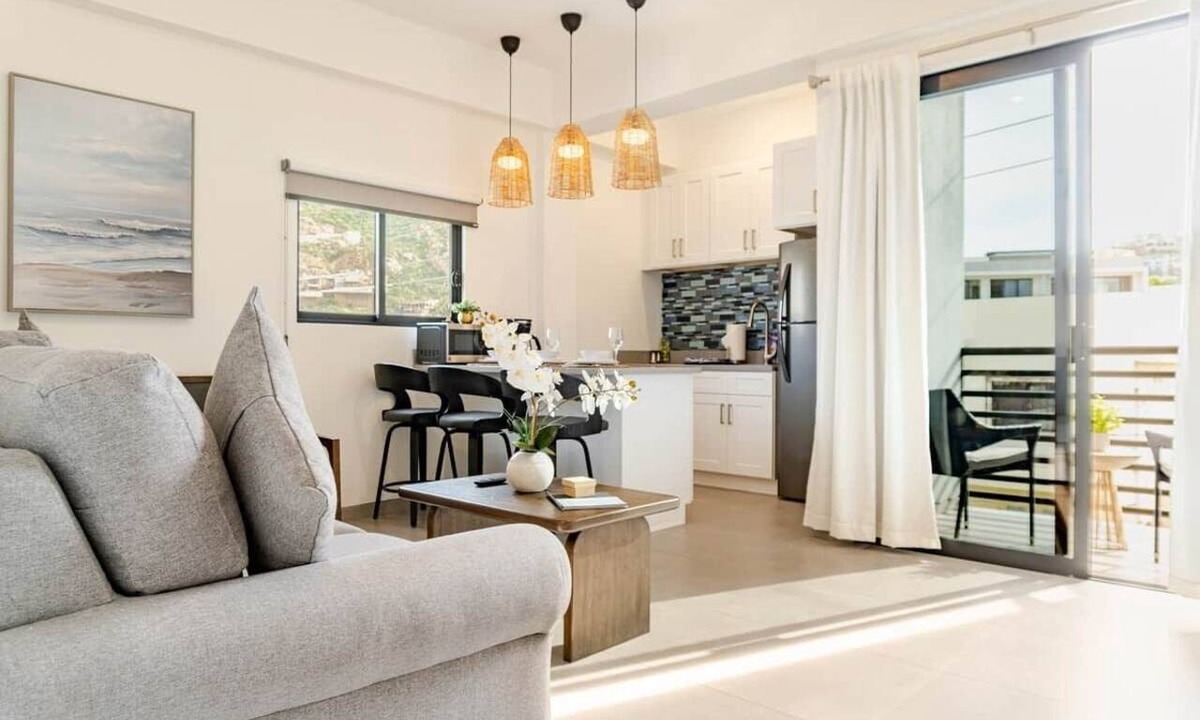 Centro Apartment | Modern Condo in Vista Pedregal | Walk to Marina & Downtown Cabo