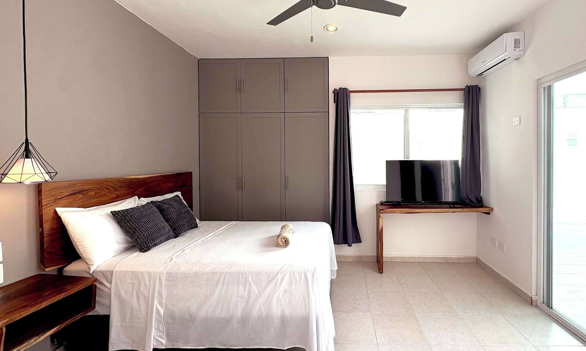 Merida Apartment | Modern Stay in Mérida North | Pool, A/C, Fast WiFi