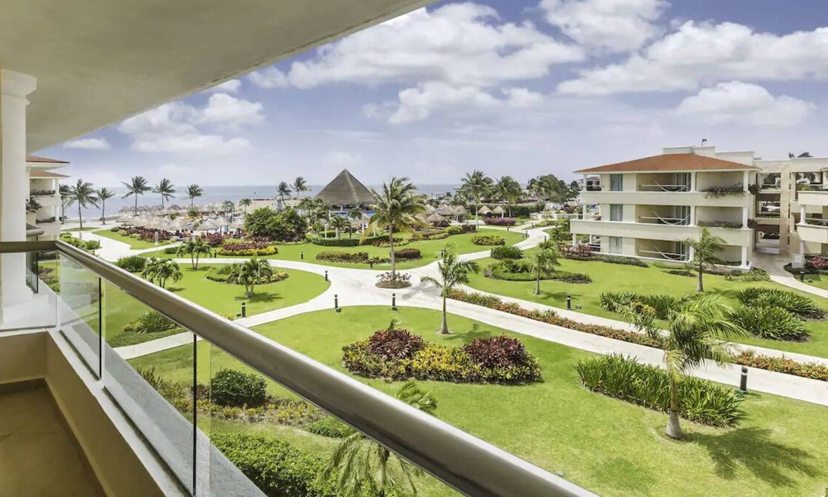 Cancun Resort | Moon Palace Sunrise/Nizuc Diamond All-Inclusive!