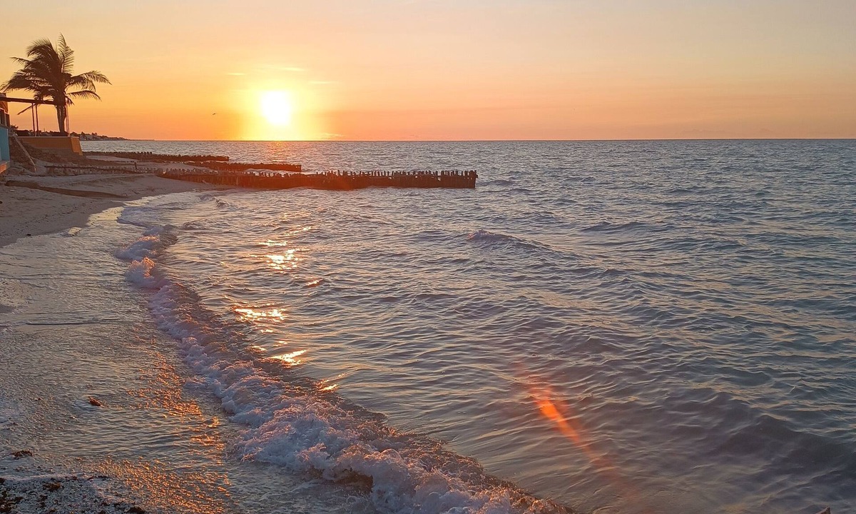 Chelem House | Oceanfront Living!