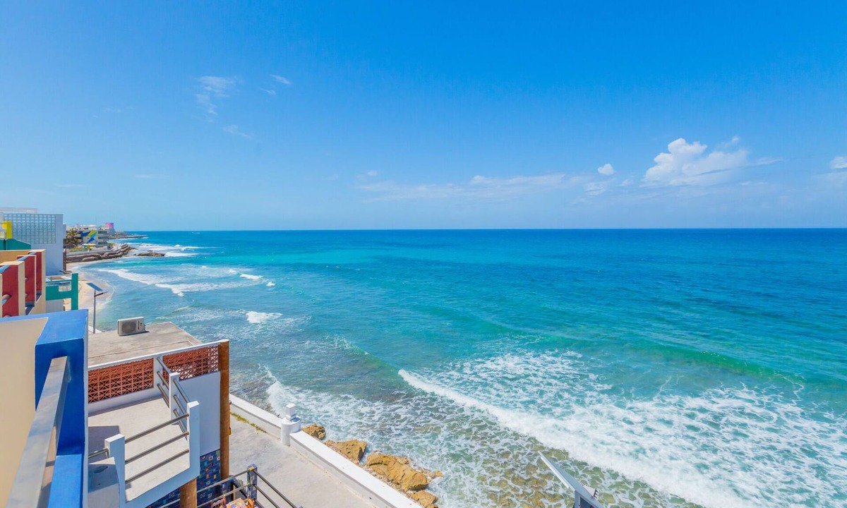 Centro - Supmza 001 Villa | Oceanfront Villa – Private 2 Suites – Walk to Playa Norte and Downtown