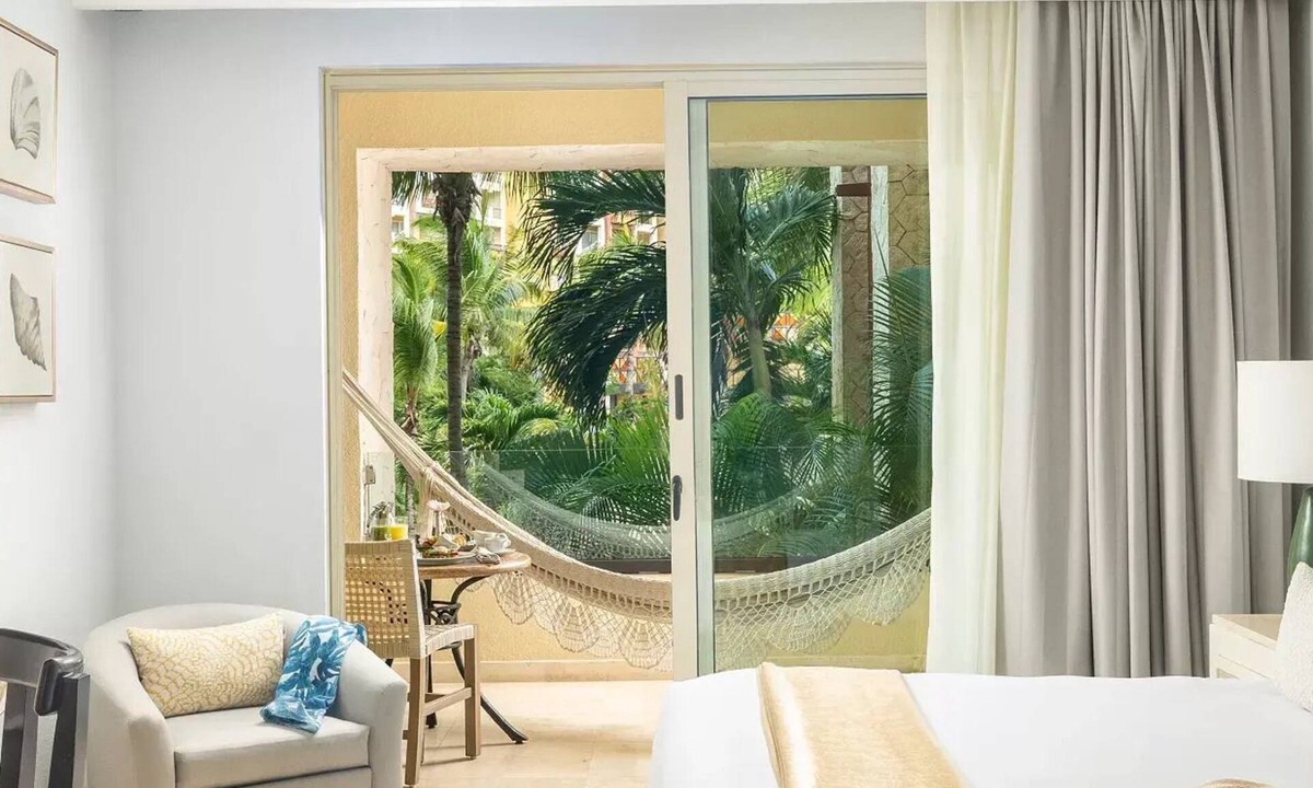 Punta Sam Resort | One Bedroom Suite - Villa del Palmar Cancun