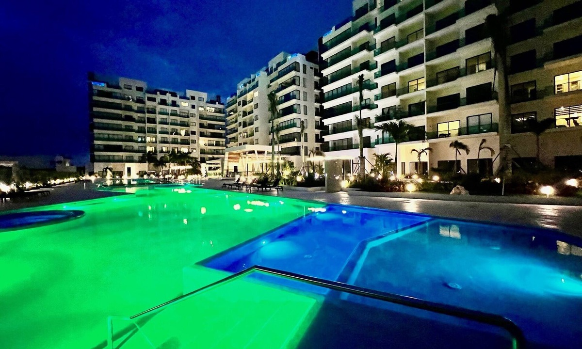 Ejidal Apartment | Panoramic Views 3BR/3BA Luxury Oasis For Rent at Valle Aurora