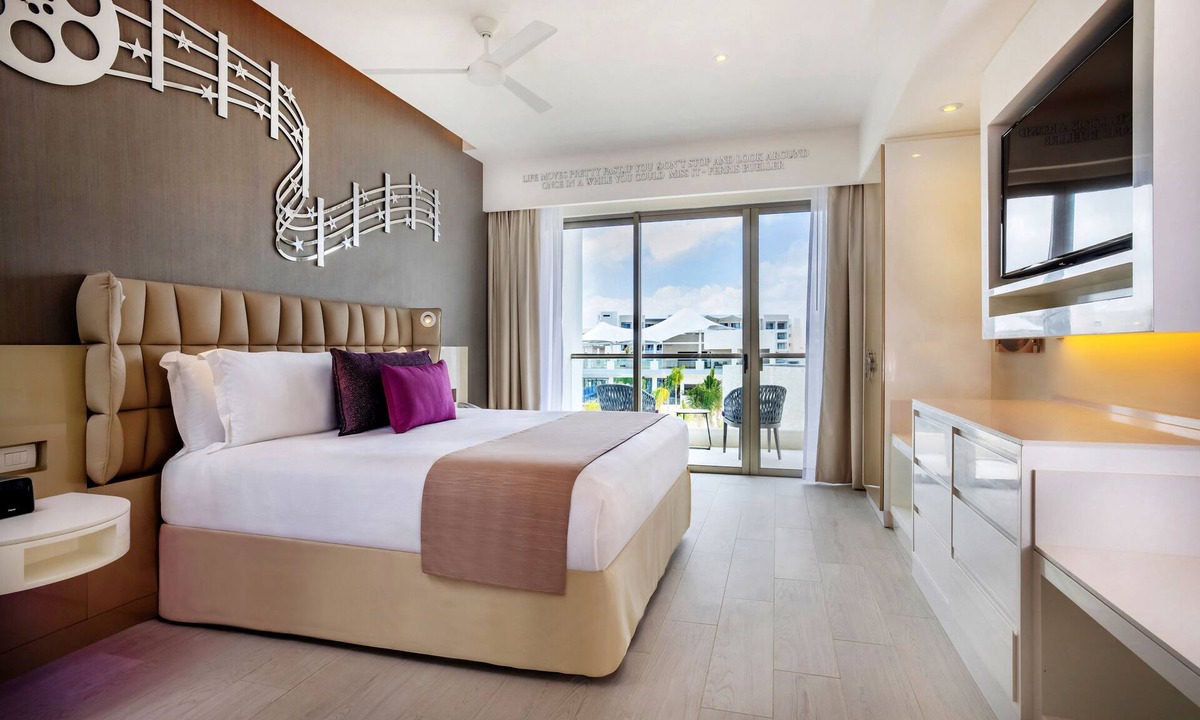 Costa Mujeres Resort | Planet Hollywood Cancun by Royalton, An Autograph Collection All-Inclusive Resort