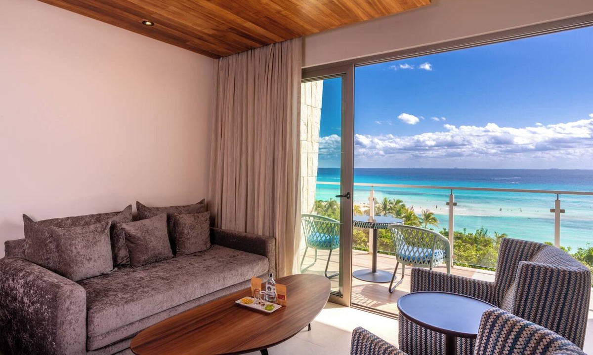 Playacar Hotel | Platinum Tower at Sandos Playacar All Inclusive
