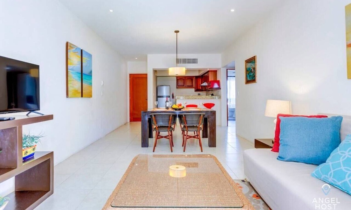 Zazil-ha Apartment | Pool, Gazebo, Parking, 2 Blocks to Beach & 5th Ave