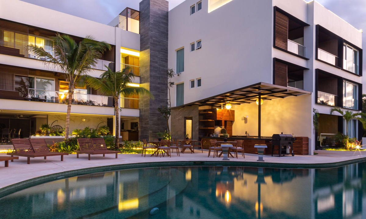 Akumal Apartment | Premier Jungle Apartment BBQ Jacuzzi Pool 401