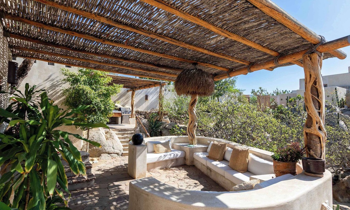 Laguna Hills House | Private Romantic Cottage with Beach Club Access & Concierge Service