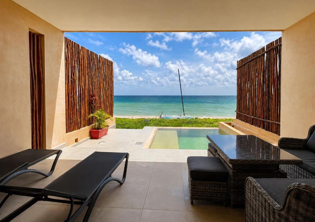 Telchac Puerto Apartment | Private villa among palms in Telchac