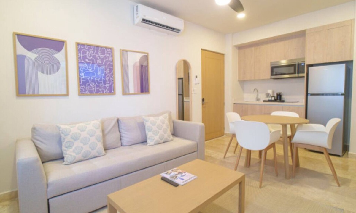 Downtown Hotel | Rooftop Sea Views & Infinity Pool |4 Units w/Kitchen, Close to Playa Main Beach