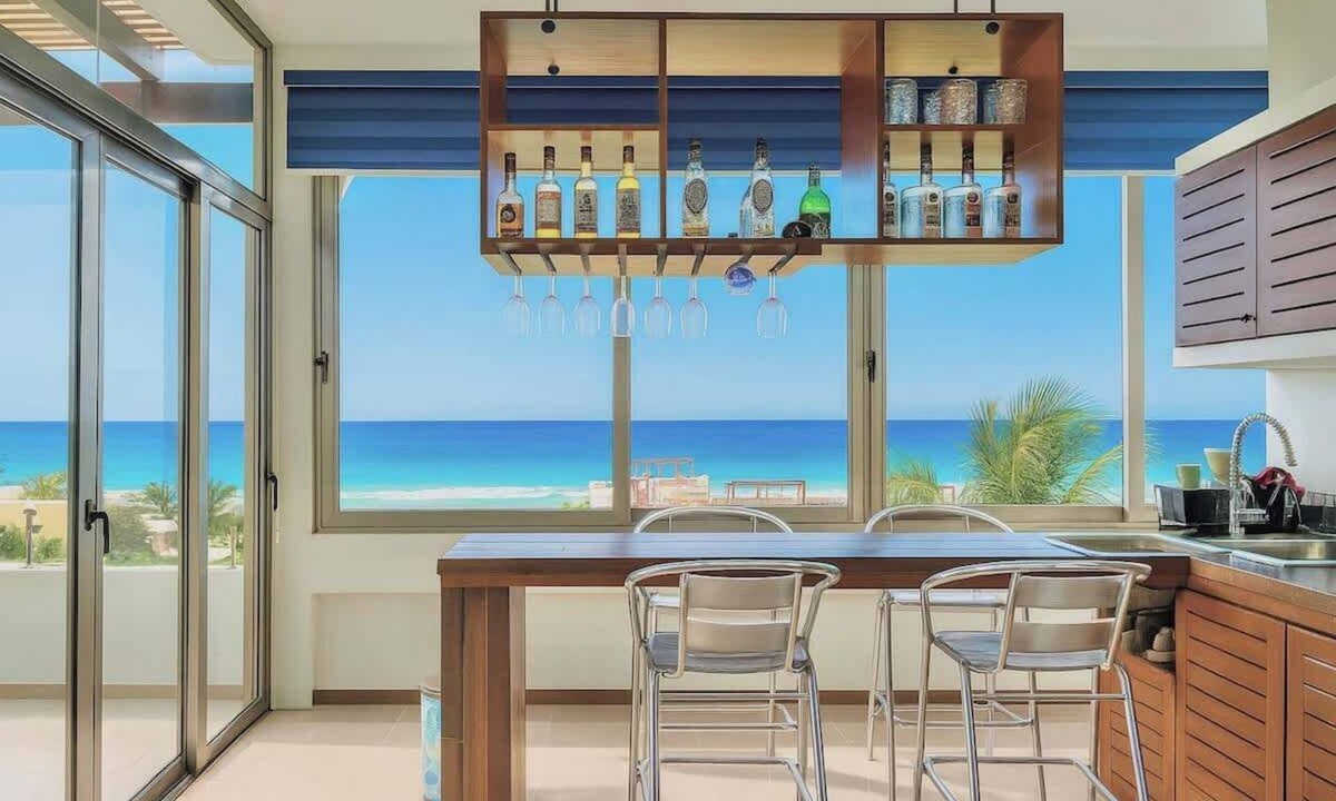 Colonia Meteorologico Villa | Sea-View Penthouse - Isla Mujeres - Walk to Beach