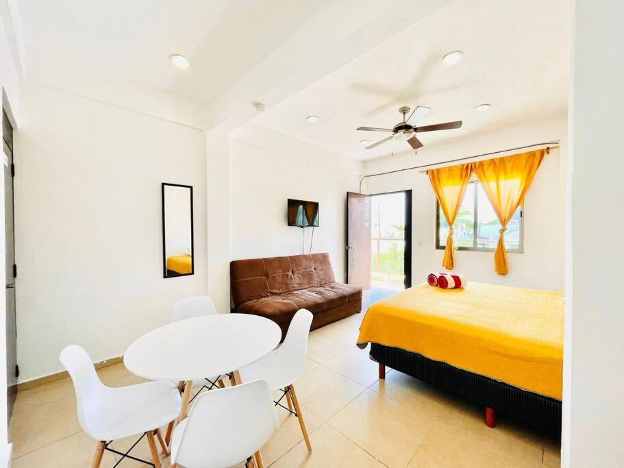 Puerto Juarez Apartment | Shark suite, 5 min walking to the beach. Shark piso2