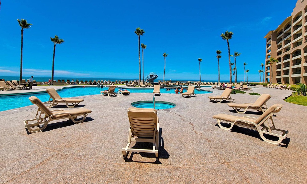 Puerto Penasco Condo | Sonoran Spa N703 - 1 BR Next to the Pool, High Speed Wi-Fi - Beachfront Upper Floor Luxury Condo