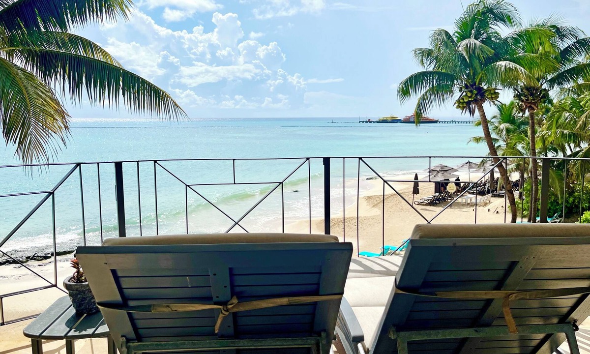 Centro Condo | Stunning OceanFront Views 3-bedroom condo- Luna Encantada C2