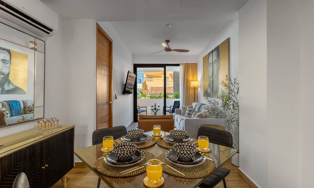 Puerto Vallarta Condo | Stylish 1bd condo, ground floor and rooftop! 1BD Condo for rent in Versalles, Pu