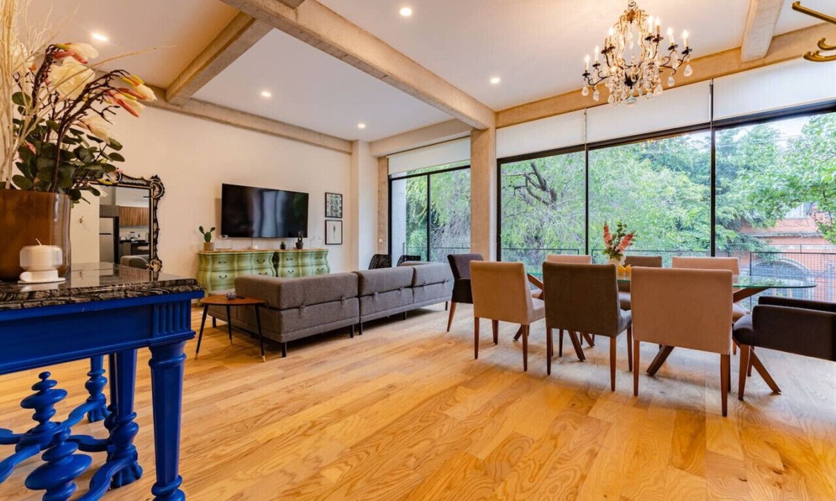 Colonia Roma Condo | Stylish Haven w/Balcony Steps to Jazz Bar & Cafes