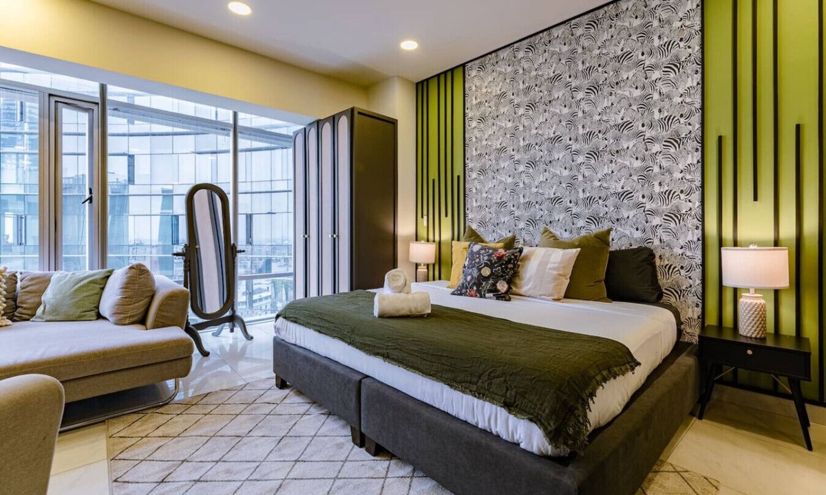 Cuauhtemoc Apartment | Stylish Reforma Loft w/Pool, Gym, AC & City Views