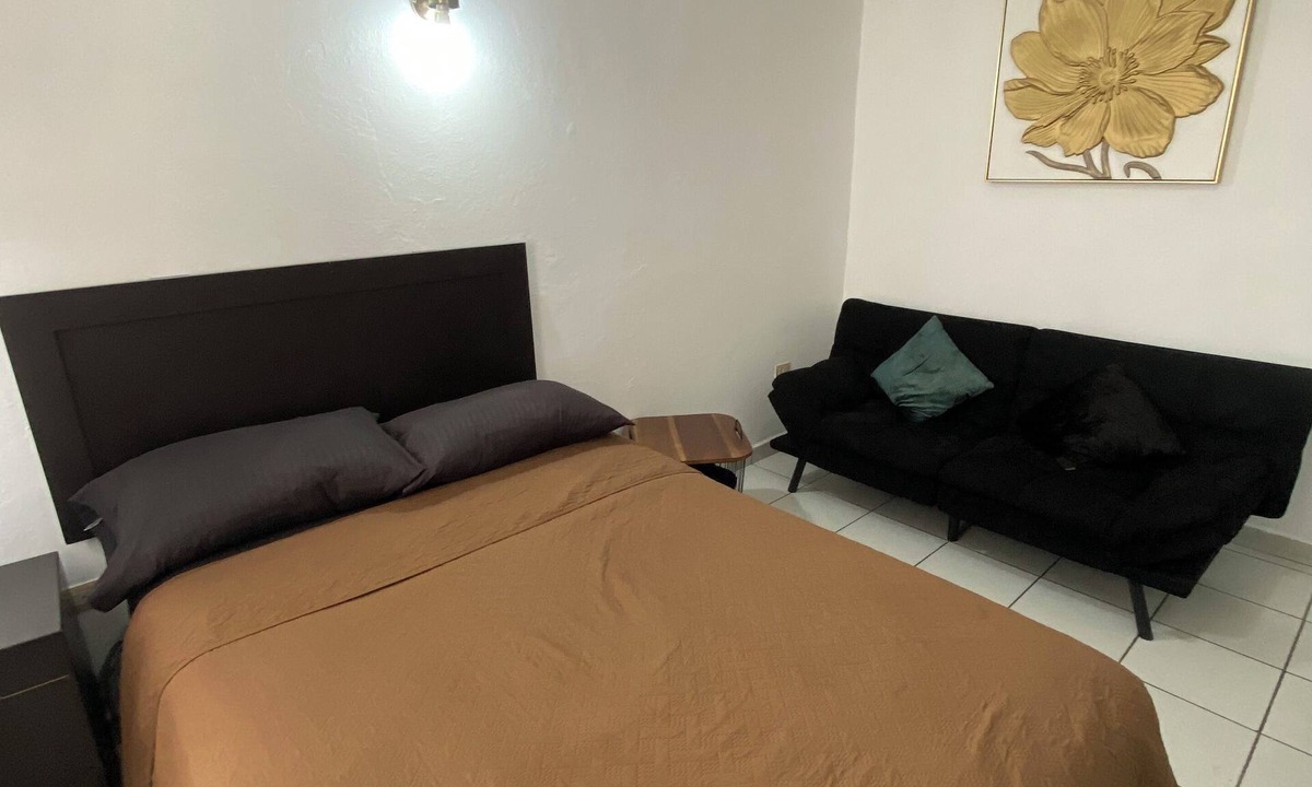 Guadalupe Apartment | Suite 6- 500m from "La Lomita".