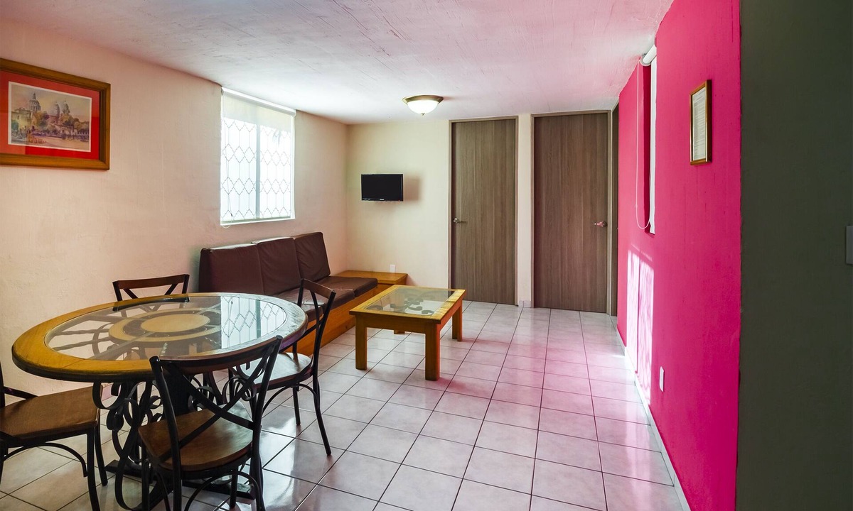 Zona Expo Hotel | Suites Navata