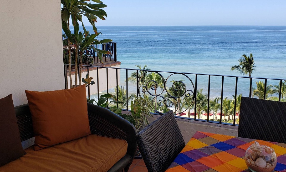 Emiliano Zapata Condo | SUMMER SALE BESTLOCATION on thebeachVeryPopularVISTAdelSOL802 ZONAROMNTICA