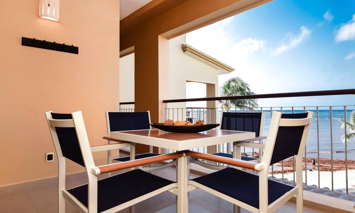 Downtown Condo | True Oceanfront 1 Bd El Faro Great Rates! S308