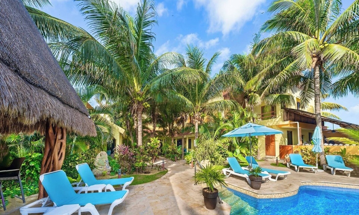Colonia Salina Chica Apartment | Villa #5 - Isla Retreats | Tropical Gardens + Pool