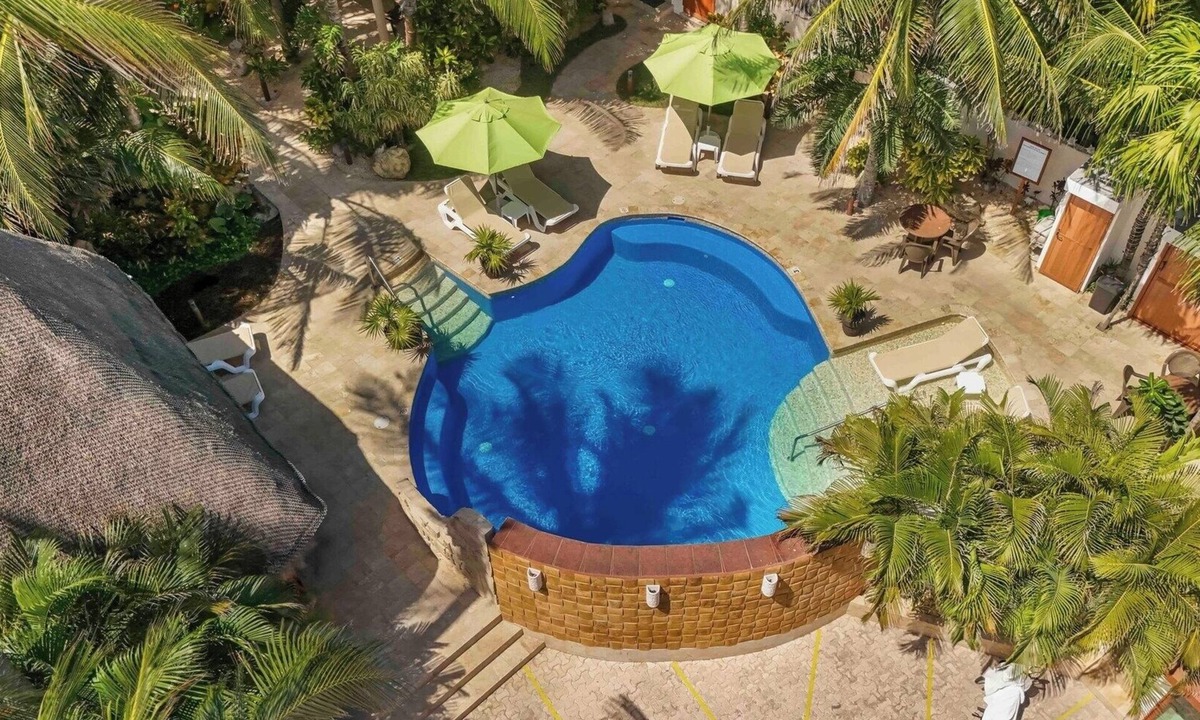 Colonia Salina Chica Apartment | Villa #6 - Isla Retreats | Tropical Gardens + Pool