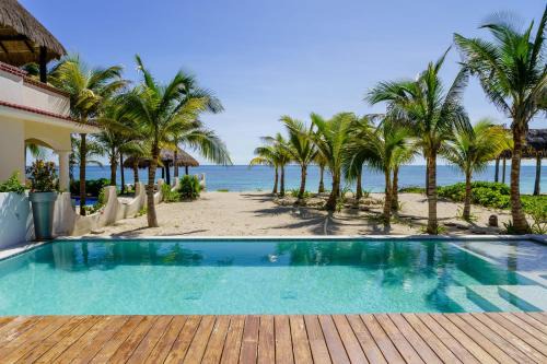 Playa del Secreto Villa | Villa Beachfront with Breakfast Included