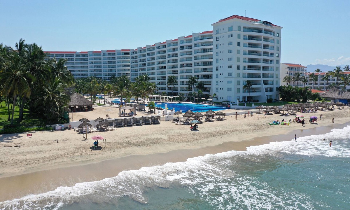 Nuevo Vallarta Condo | Villa Magna 234A Stylish 3 Bedroom Beachfront Condo Nuevo Nayarit Neighborhood