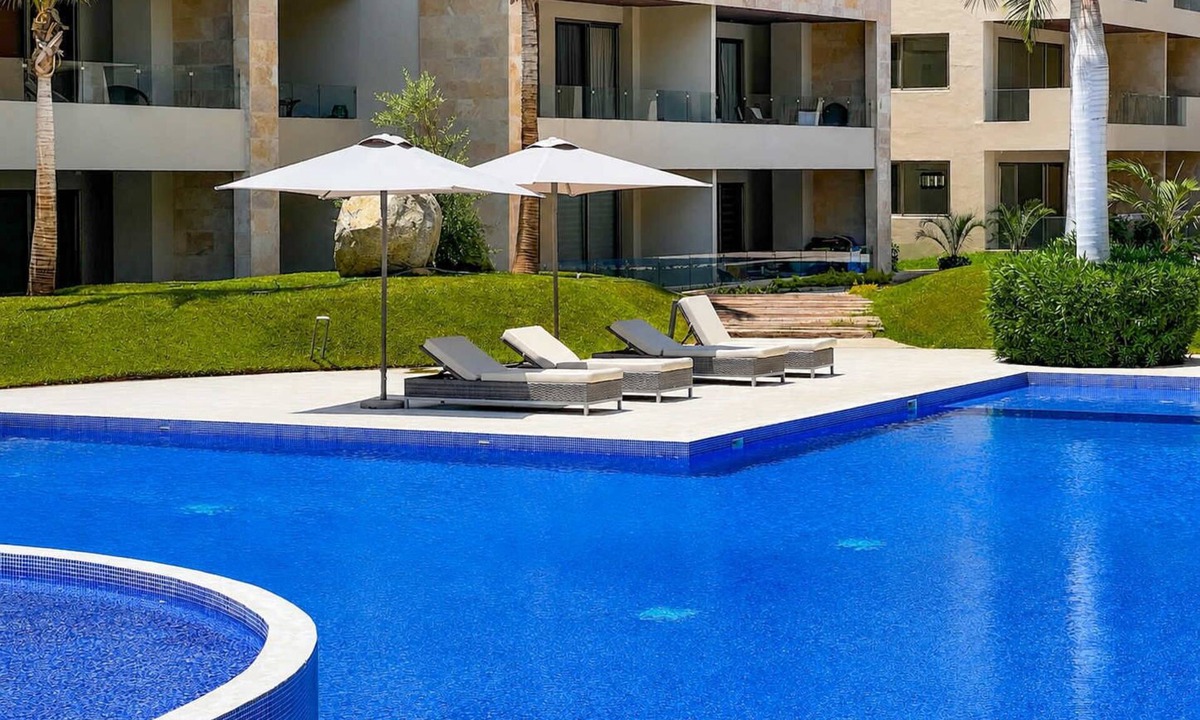 El Tezal Condo | Vista Velas Condo · Pool, Gym, Pickleball & BBQ