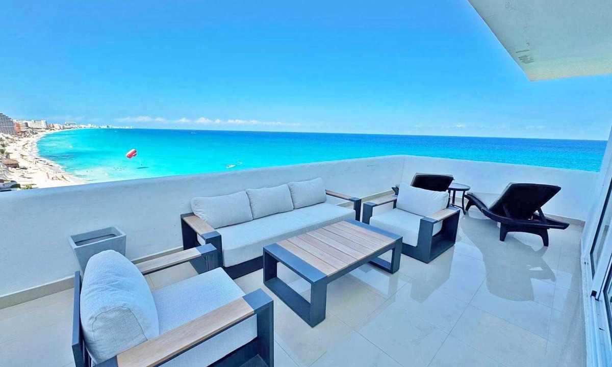 Zona Hotelera Condo | VRBO Premier Host #3702 – Beachfront – Enjoy huge private space timsoceancondos