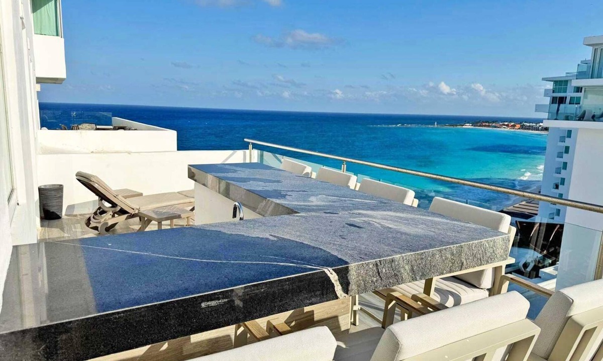 Zona Hotelera Condo | VRBO Premier Host – Beachfront – 8BR/7Bth – Penthouse Combo #324