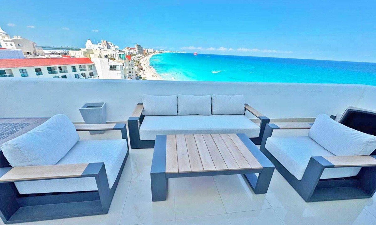 Zona Hotelera Hotel | VRBO Premier Host – Beachfront – 12BR/10bth – Penthouse Combo #3124