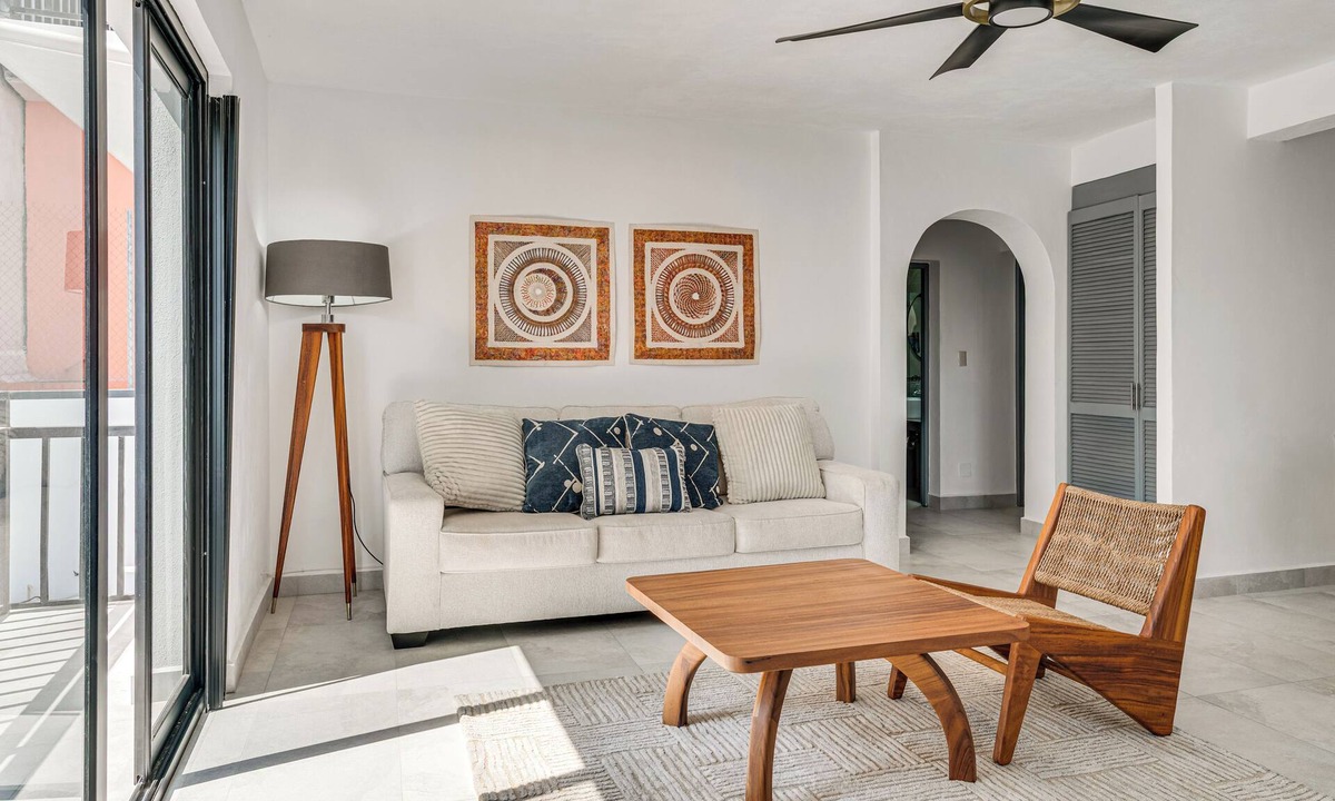Lazaro Cardenas Apartment | Walk to Beach + Rooftop Views: Puerto Vallarta Apt