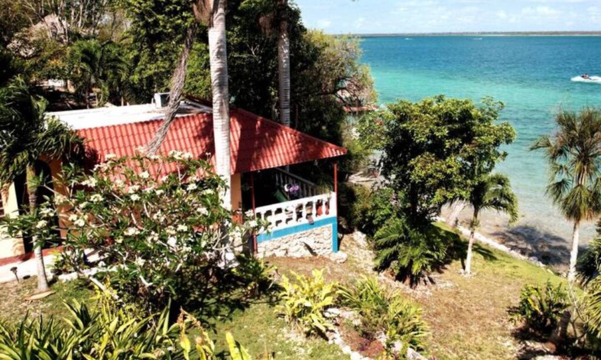 Bacalar Apartment | WATER FRONT- DOG friendly Casita with covered private patio