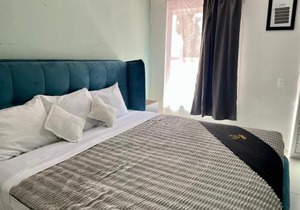 11 VENATOR House Boutique