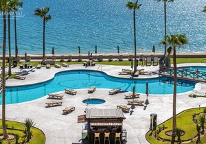 Beachfront Upper Floor Luxury Condo - Sonoran Spa N404 1 BR 1 BA Next to the Pool, High Speed Wi-Fi