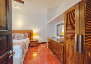 Beautiful in town 3 Beds. 2 Bath one block from Malecon Casa de los Escritores 2nd. floor. 3BD Condo for rent in Downtown, Puerto vallarta