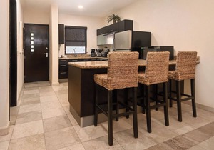 El Faro Oceanfront! 2 Bdrm Ground Floor C101