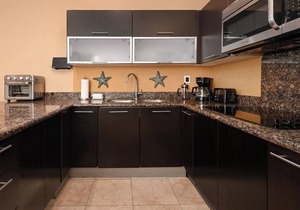 Luxury 3BR Walk Out to the Ocean! C104