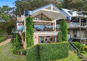 Patonga Views holiday retreat 2 night minimum stay in Patonga