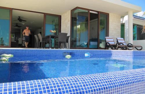 Playacar Fase I Villa | Casa Moskito