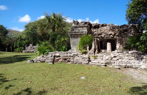 Playacar Fase I Apartment | Casa Sonrisas