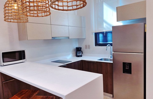 Playa Paraiso Apartment | 1-BD Rooftop Pool Ocean View Close to Beach