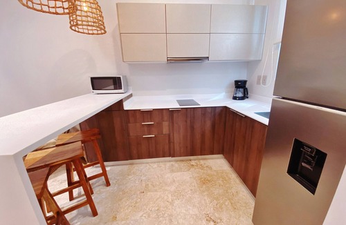 Playa Paraiso Apartment | 1-BD Rooftop Pool Ocean View Close to Beach