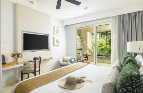 Punta Sam Resort | 1-bedroom in charming Cancún with breathtaking gardenviews and more!