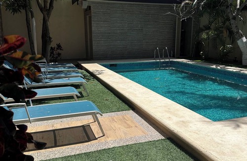 Ejidal House | 11-bedroom mansion for 22 guests, plus a rooftop