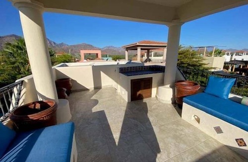 Nopolo House | 2 bed, 2 bath Tower view BBQ AV174