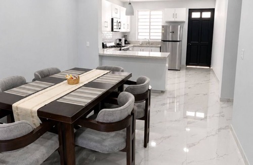 Tequila House | 2-bedroom house in welcoming Tequila with AC for relaxing stays