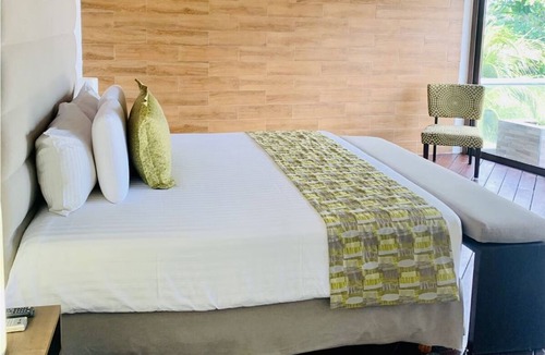 Villa Juarez Resort | 2-bedroom resort in fabulous Playa del Carmen with fitness room, AC